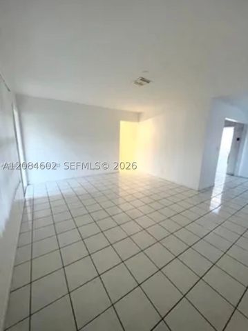 5219 SW 43rd Ter 2, Dania Beach, FL 33314