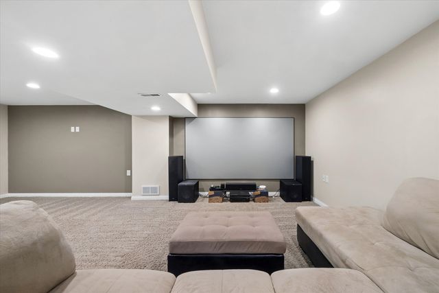 131 Wedgeport Circle, Romeoville, IL 60446