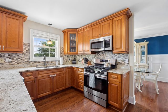 131 Wedgeport Circle, Romeoville, IL 60446