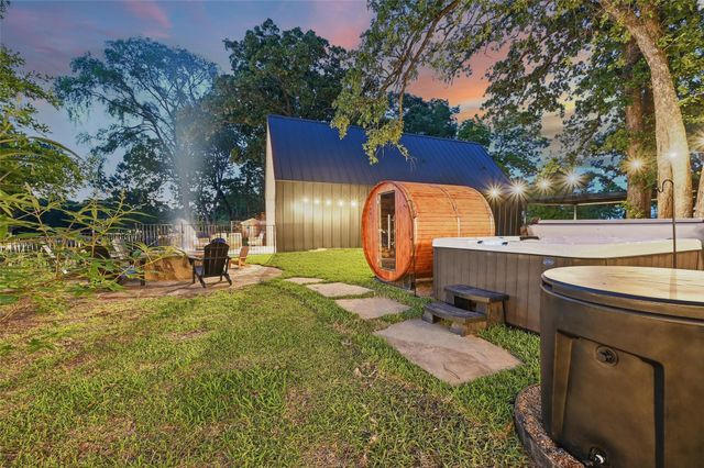 104 Greenwood Drive, Trinidad, TX 75163