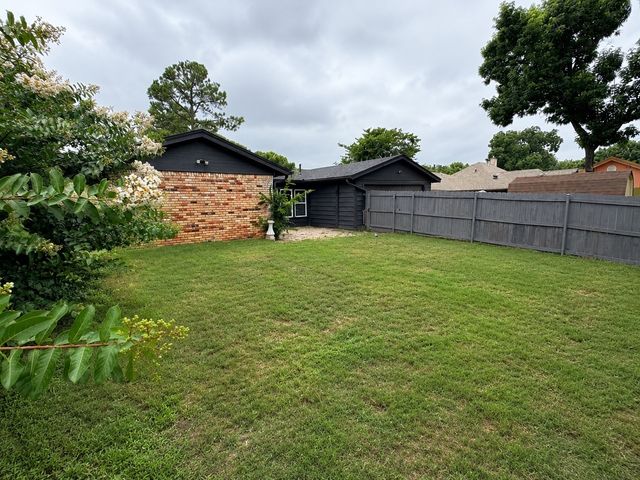 321 Chisholm Trail, Sherman, TX 75092