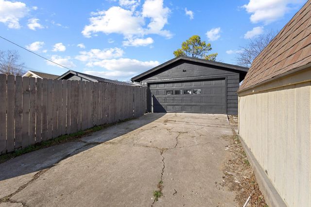321 Chisholm Trail, Sherman, TX 75092