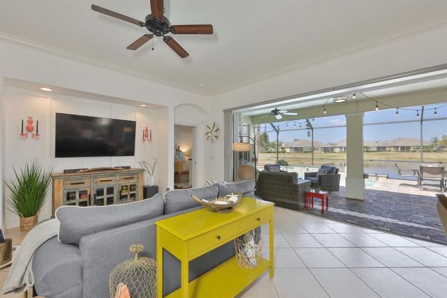 1045 EMERALD DUNES DRIVE, Sun City Center, FL 33573