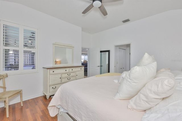 1045 EMERALD DUNES DRIVE, Sun City Center, FL 33573