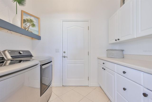 1045 EMERALD DUNES DRIVE, Sun City Center, FL 33573