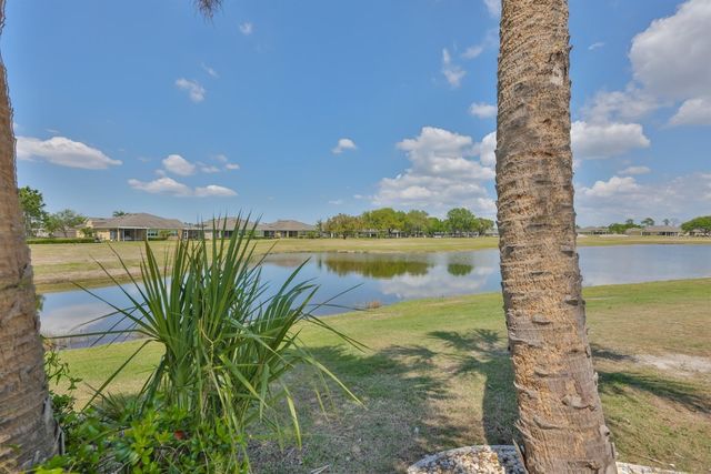 1045 EMERALD DUNES DRIVE, Sun City Center, FL 33573