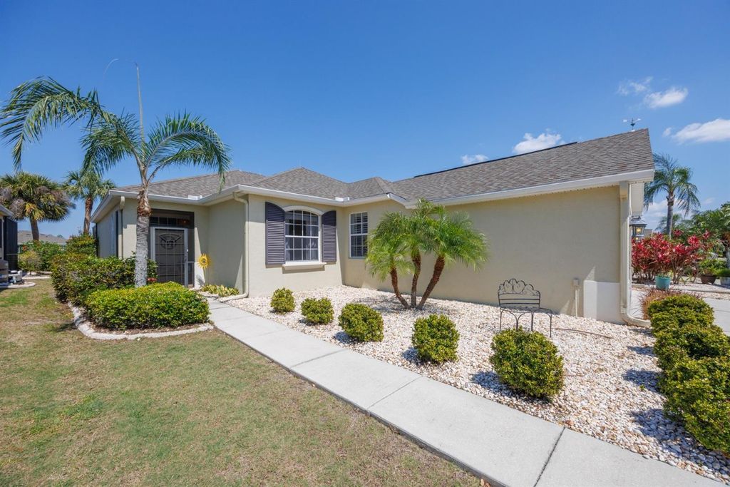 1045 EMERALD DUNES DRIVE, Sun City Center, FL 33573