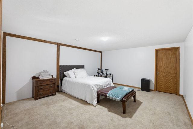 12207 W Briarwood Cir, Wichita, KS 67235