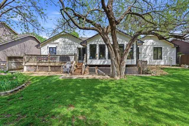 12207 W Briarwood Cir, Wichita, KS 67235