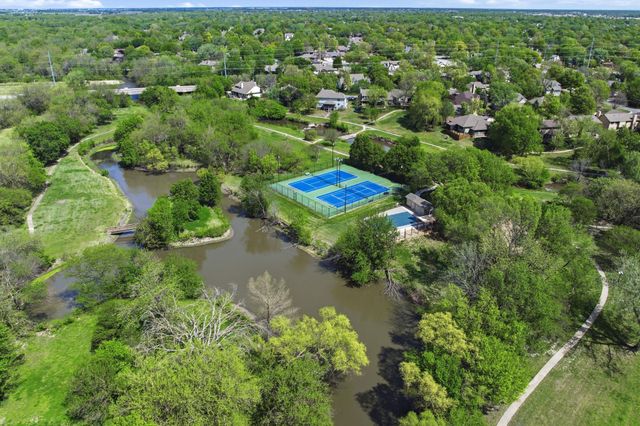 12207 W Briarwood Cir, Wichita, KS 67235