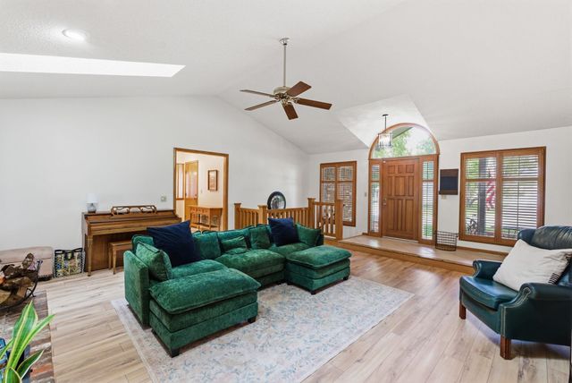 12207 W Briarwood Cir, Wichita, KS 67235