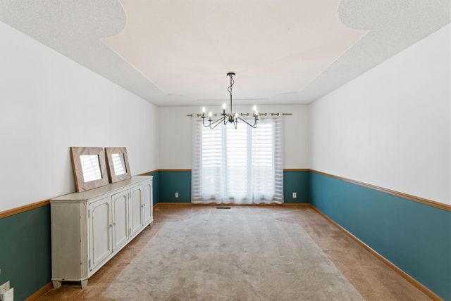 12207 W Briarwood Cir, Wichita, KS 67235