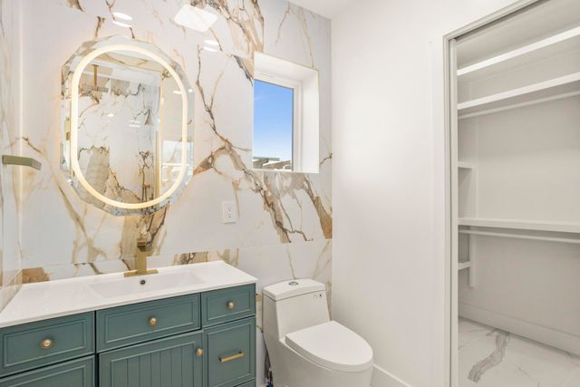 1916 9th Ave, N, Nashville, TN 37208