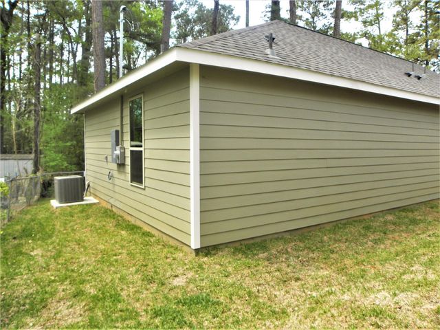10948 Amblewood, Willis, TX 77318