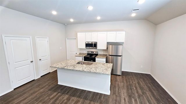 10948 Amblewood, Willis, TX 77318