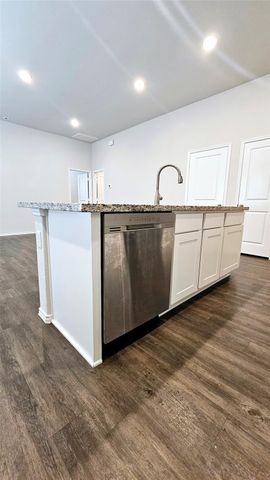 10948 Amblewood, Willis, TX 77318