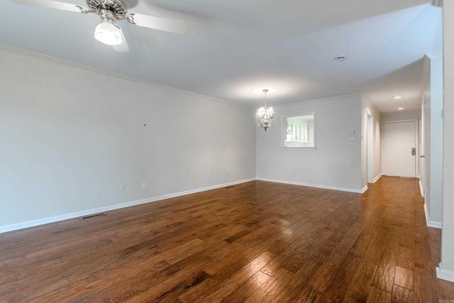 2824 Foxcroft Rd Apt 63, Little Rock, AR 72227