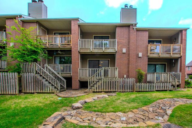 2824 Foxcroft Rd Apt 63, Little Rock, AR 72227