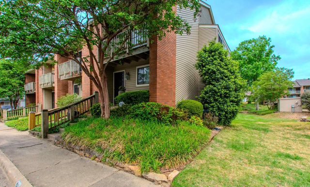 2824 Foxcroft Rd Apt 63, Little Rock, AR 72227