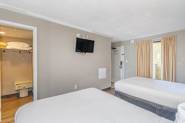 6900 N Ocean Blvd. # 806, Myrtle Beach, SC 29572