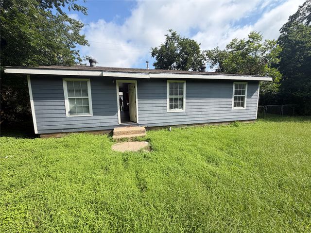 504 Morgan Street, Cleburne, TX 76031