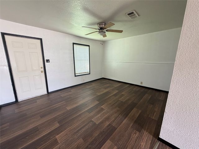 504 Morgan Street, Cleburne, TX 76031
