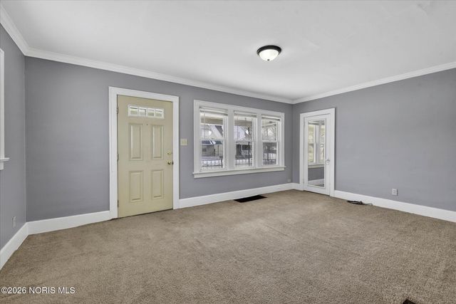 1019 E Manhattan Boulevard, Toledo, OH 43608