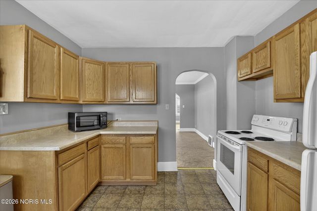 1019 E Manhattan Boulevard, Toledo, OH 43608