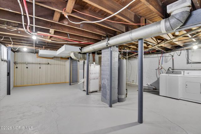 1019 E Manhattan Boulevard, Toledo, OH 43608