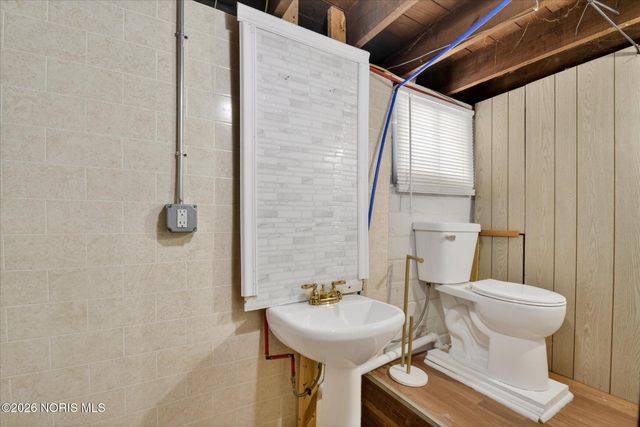 1019 E Manhattan Boulevard, Toledo, OH 43608