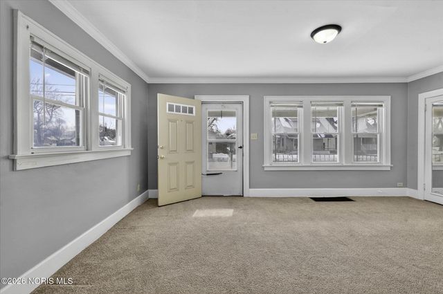 1019 E Manhattan Boulevard, Toledo, OH 43608