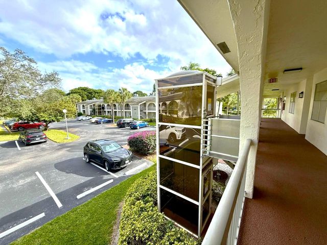 2702 Nassau Bend C2, Coconut Creek, FL 33066