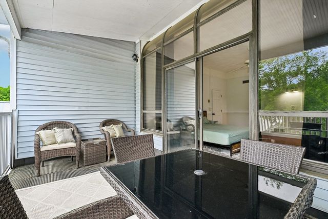 325 Mammoth Rd 3, Lowell, MA 01854