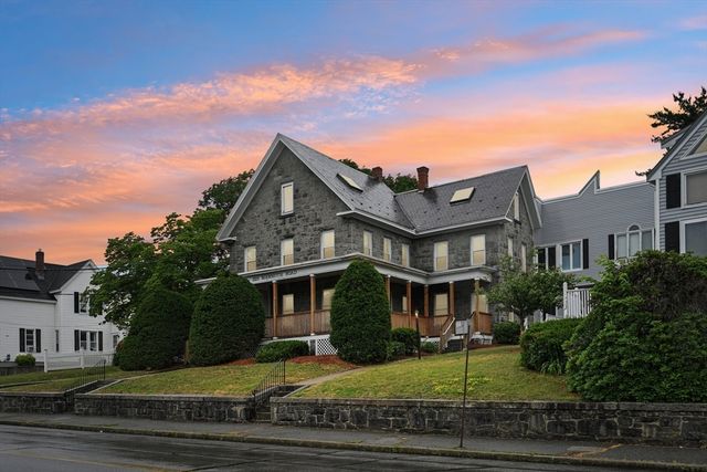 325 Mammoth Rd 3, Lowell, MA 01854