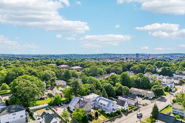 325 Mammoth Rd 3, Lowell, MA 01854