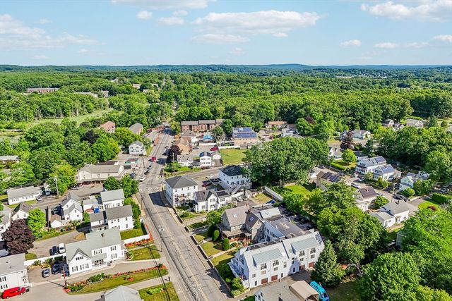325 Mammoth Rd 3, Lowell, MA 01854