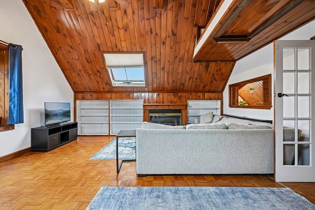 325 Mammoth Rd 3, Lowell, MA 01854