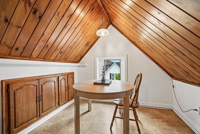 325 Mammoth Rd 3, Lowell, MA 01854