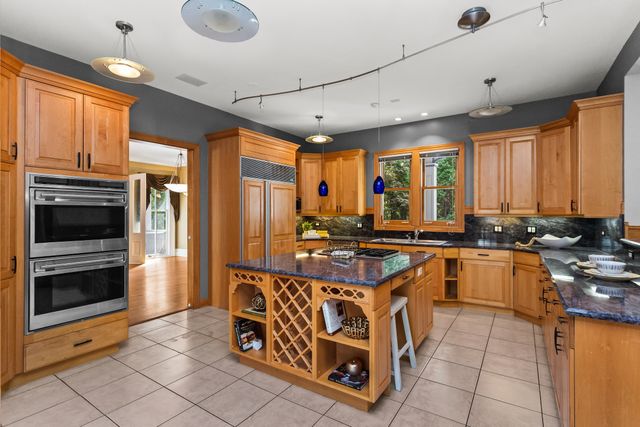 2236 Ridge Avenue, Evanston, IL 60201