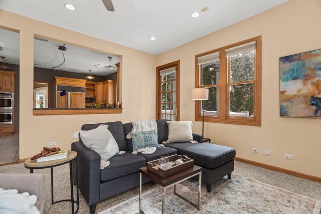 2236 Ridge Avenue, Evanston, IL 60201