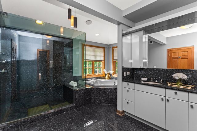 2236 Ridge Avenue, Evanston, IL 60201