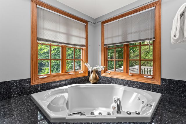 2236 Ridge Avenue, Evanston, IL 60201