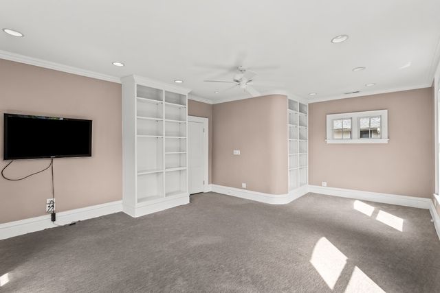 2236 Ridge Avenue, Evanston, IL 60201