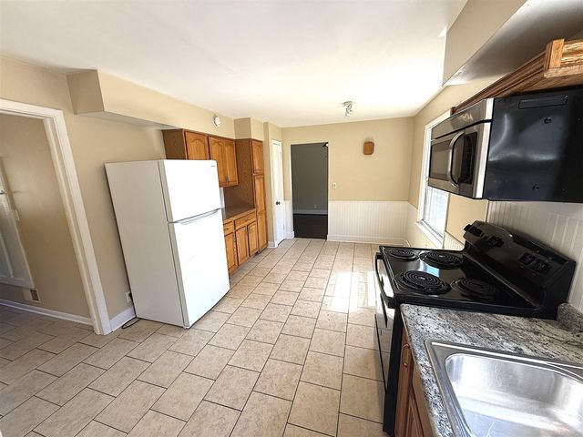 4311 Curwood Avenue, Grand Rapids, MI 49508