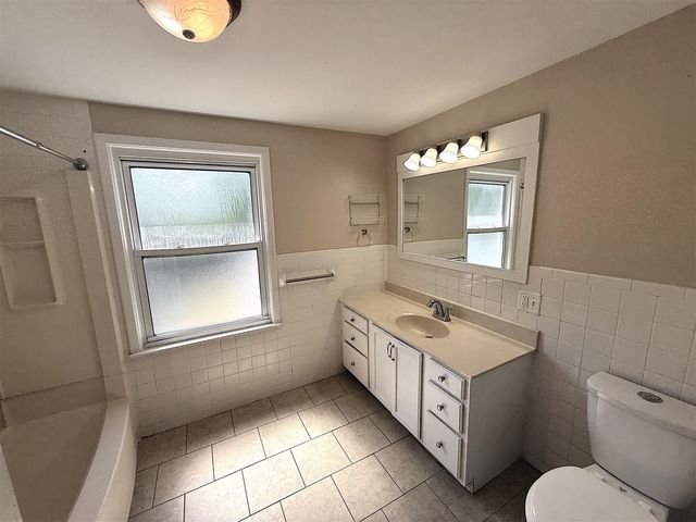 4311 Curwood Avenue, Grand Rapids, MI 49508