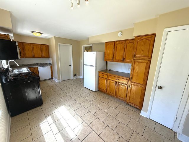 4311 Curwood Avenue, Grand Rapids, MI 49508