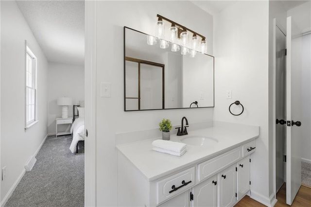 8815 N Grand Avenue, Kansas City, MO 64155