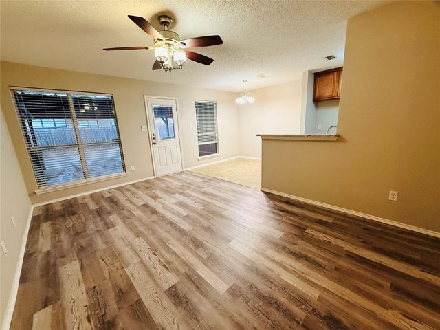 5708 Giddyup Lane 43, Fort Worth, TX 76179