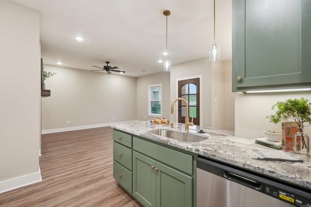 2440 Pleasant Willow Drive, Benton, AR 72015