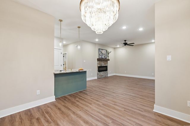 2440 Pleasant Willow Drive, Benton, AR 72015